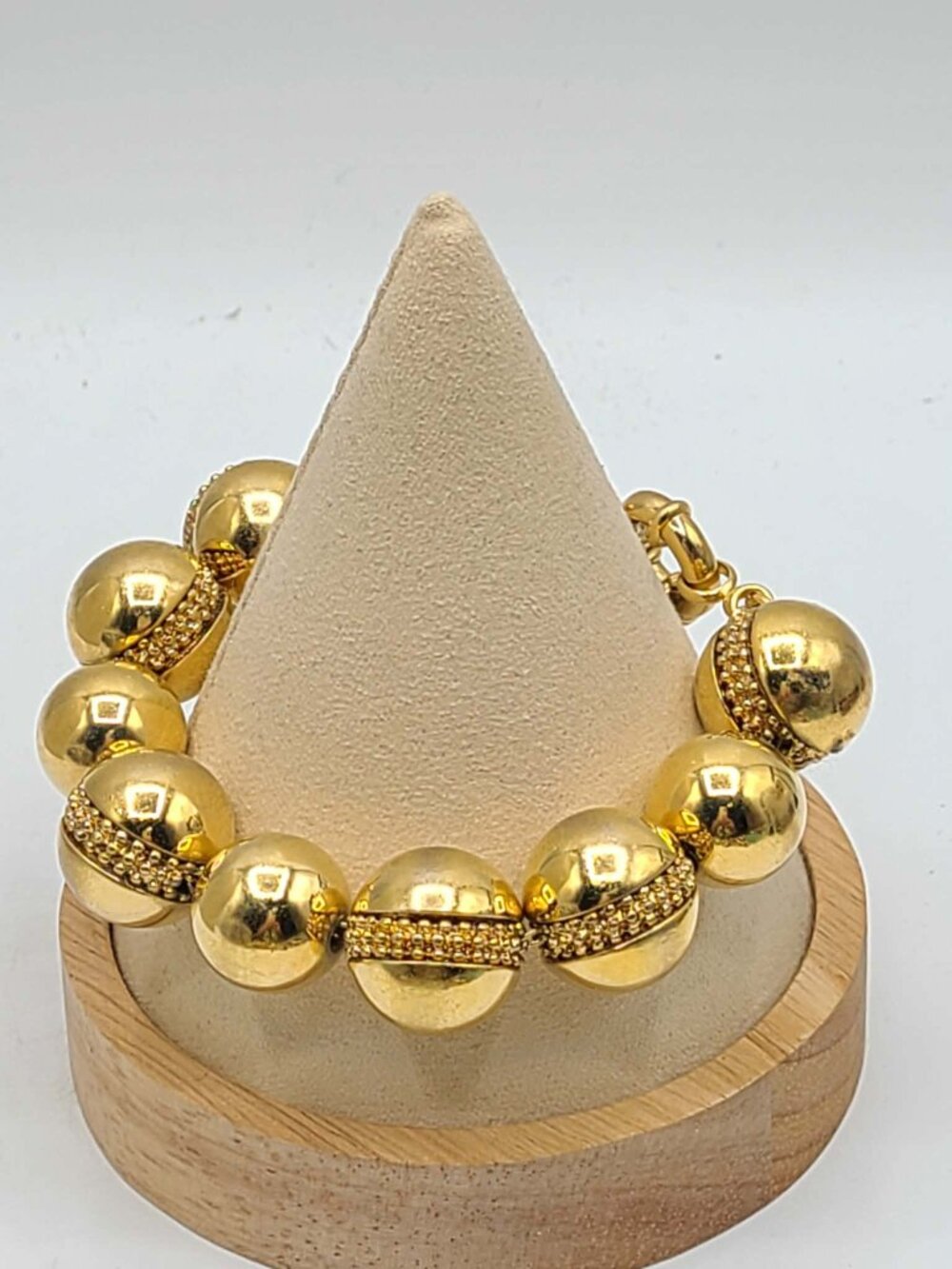 J Crew Gold Tone Textured Ball Bracelet NWOT - Picture 3 of 10
